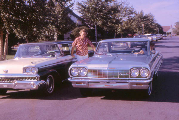 1900-00 019 Mom between our Ford and Chevy