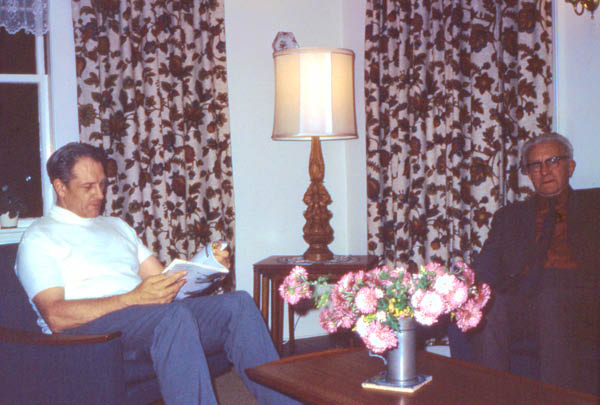 1969-12 015 Beverly-Dad & Pake