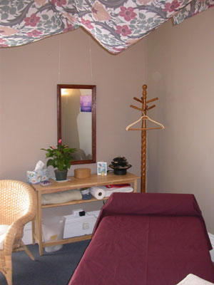 Massage table